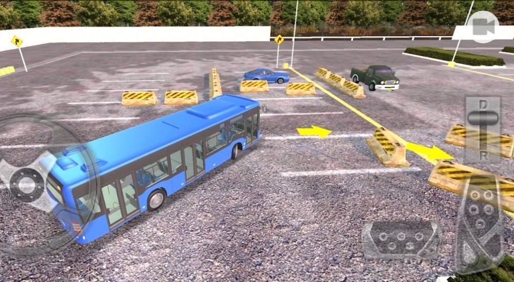 专业巴士停车场截图(3)